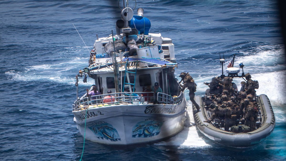 Fuerzas del Cuerpo de Marines de los Estados Unidos interceptaron al barco Conquista II.
