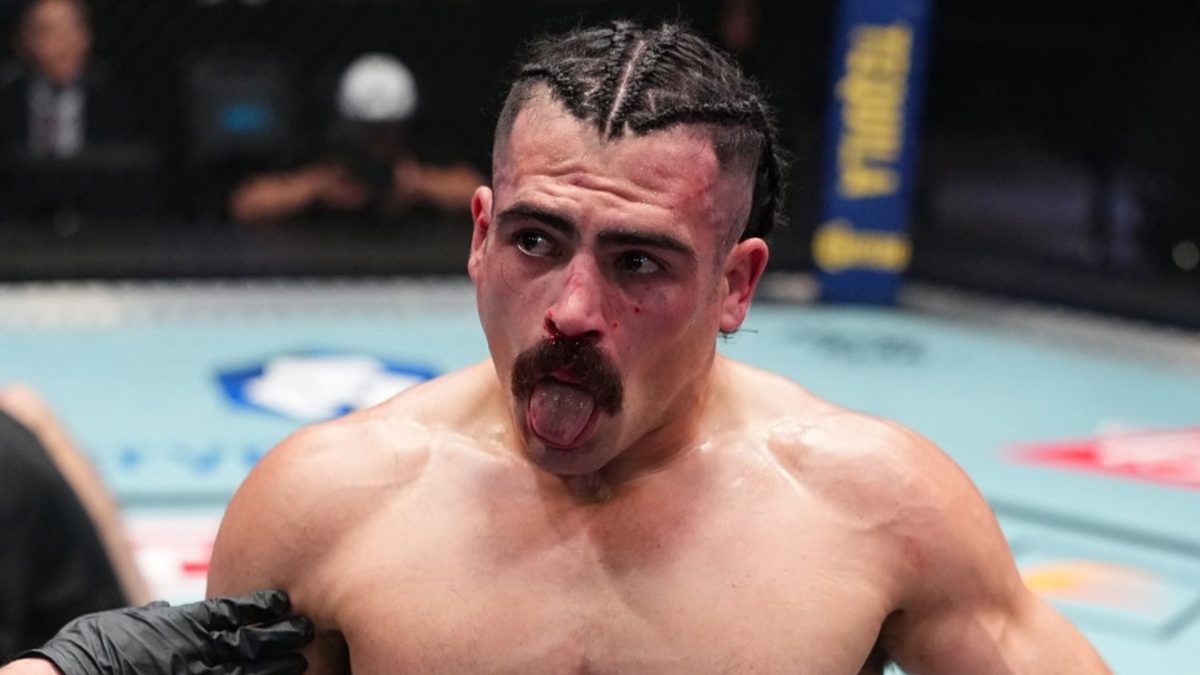 Luis Hernández, ‘The Stache’, durante uno de sus combates de artes marciales mixtas antes de su debut en UFC.