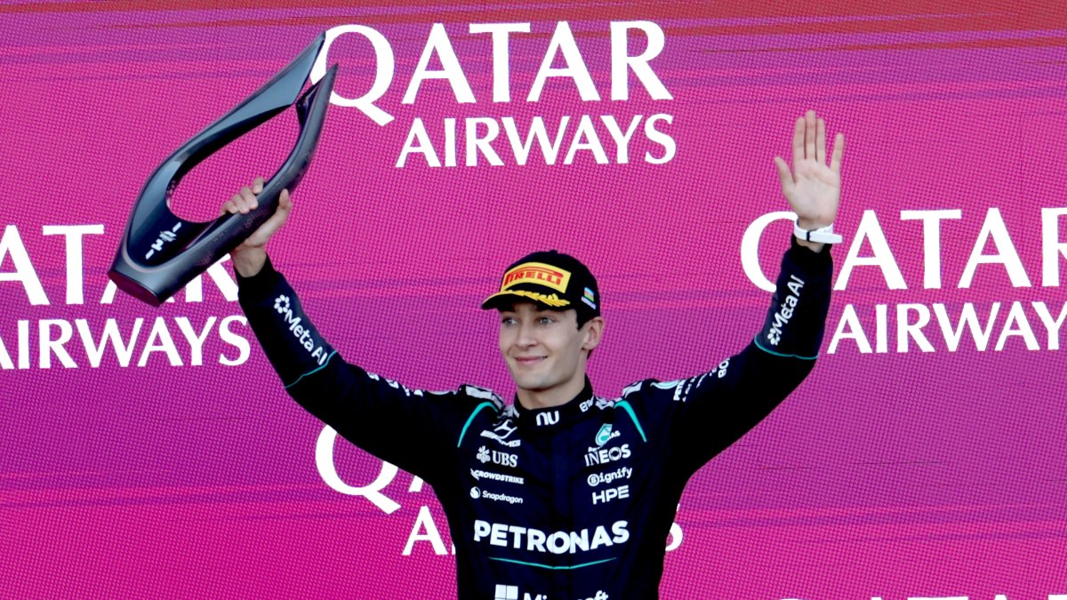 El piloto de Mercede, George Russell, se coronó en Azerbaijan al ganar el Gran Premio de Baku .