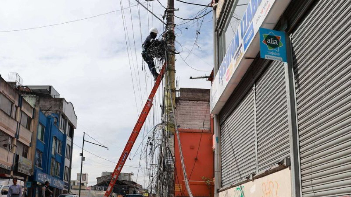 Quito inicia este lunes el soterramiento de cables en La Mariscal, con seis kilómetros de infraestructura para mejorar el espacio público.