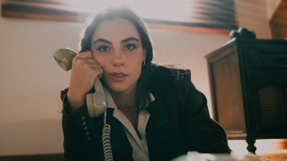 Anto Nella inicia su proyecto musical con Picaflor, el primer tema de un EP de cuatro canciones.