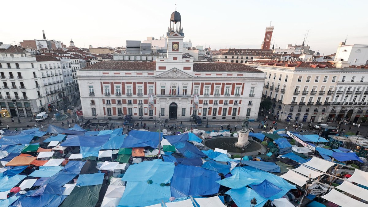 La Comunidad de Madrid ha dado 48 horas para que la Delegación del Gobierno desmantele la acampada 