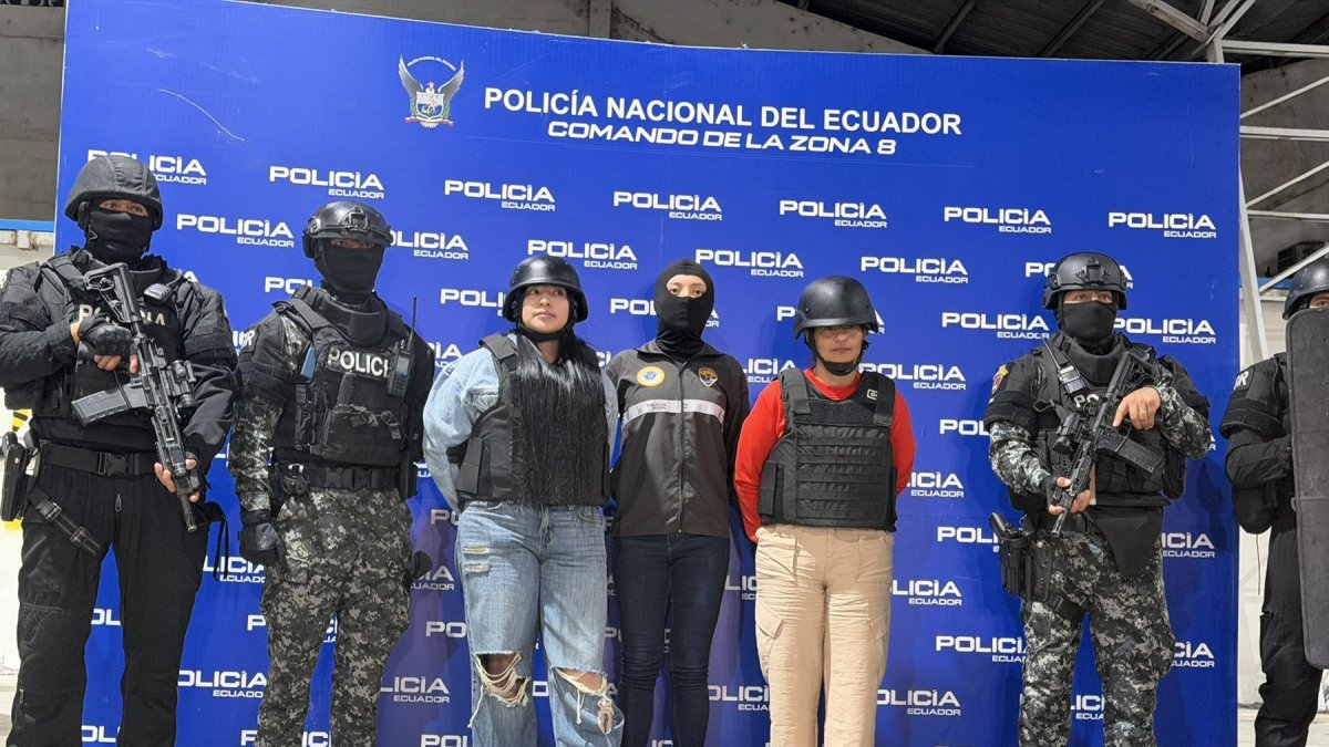 Michelle Macías e Inda Peñarrieta llegaron a Guayaquil desde Bogotá la noche de este martes 29 de septiembre.