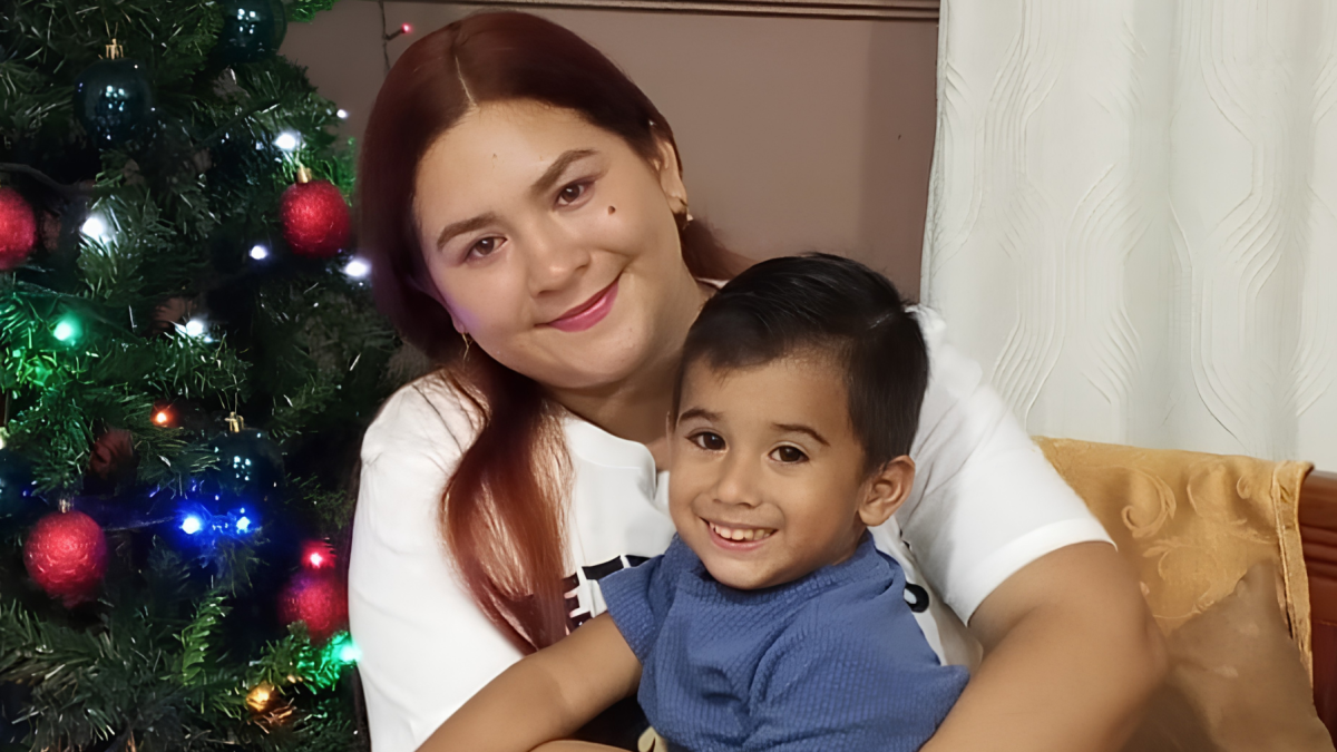 A sus 3 años, Alejandro enfrenta los estragos de la fibrosis quística mientras su familia busca ayuda para costear un examen médico crucial.