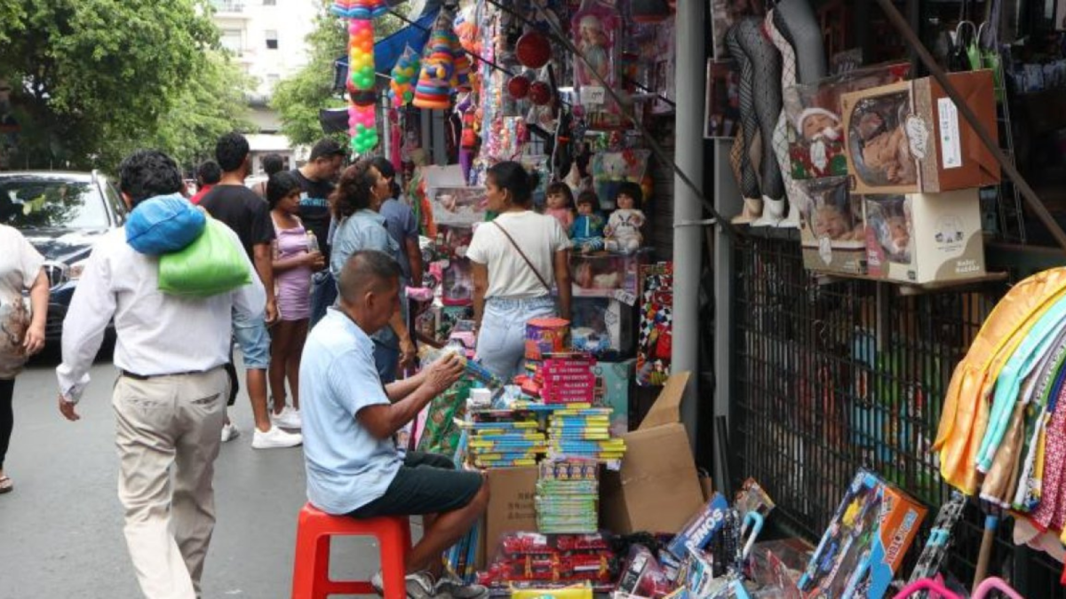El comercio se mueve más a partir de octubre por la época navideña.