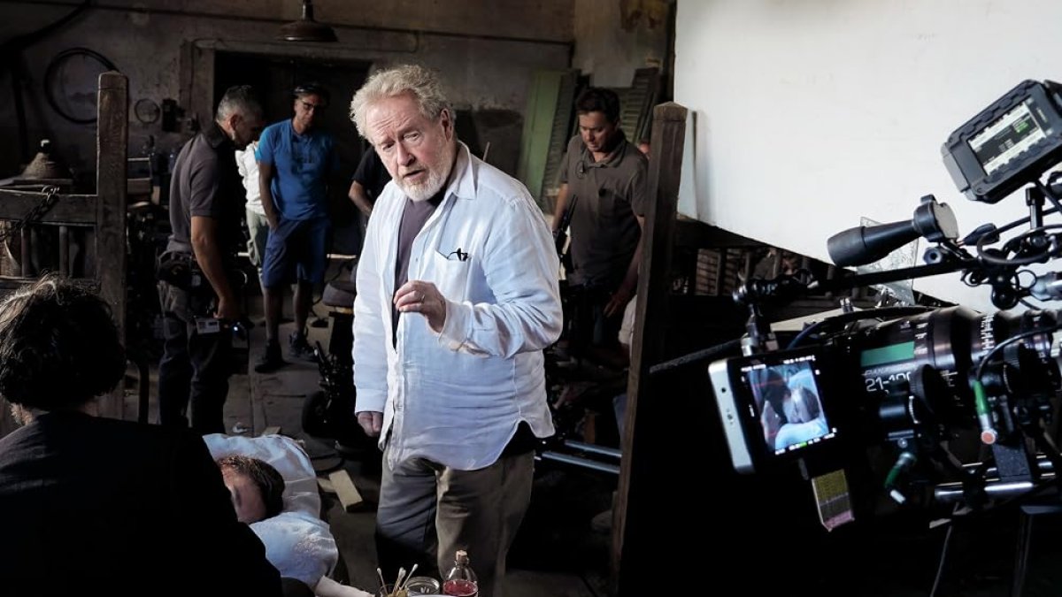 Ridley Scott prepara una nueva versión de la clásica novela de Robert Louis Stevenson, con Hugh Jackman como protagonista en el papel del pirata Long John Silver.