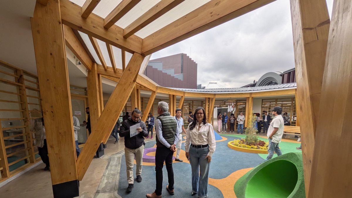 Quitopía incorpora tecnología y cultura en un mismo espacio, con laboratorios digitales, estudio de grabación, talleres artísticos y áreas deportivas.