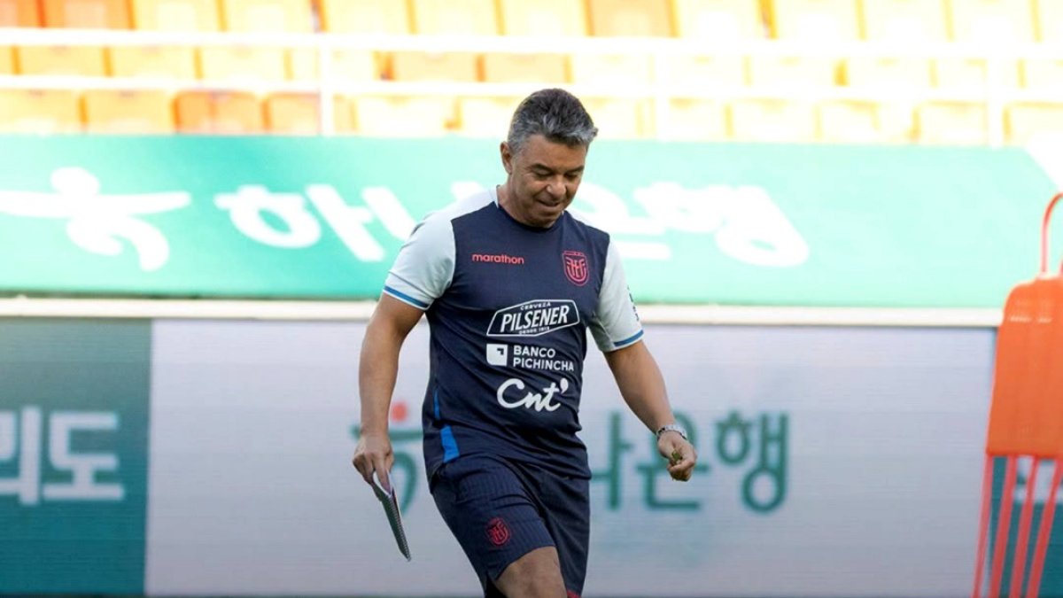 El entrenador Marcelo Gallardo está evaluando a la plantilla tricolor.