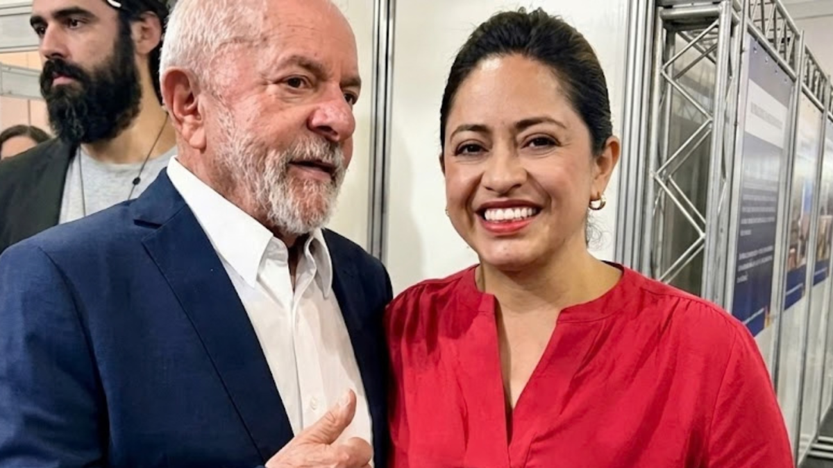 Paola Pabón compartió una fotografía junto al presidente de Brasil, Luiz Inácio Lula de Silva.