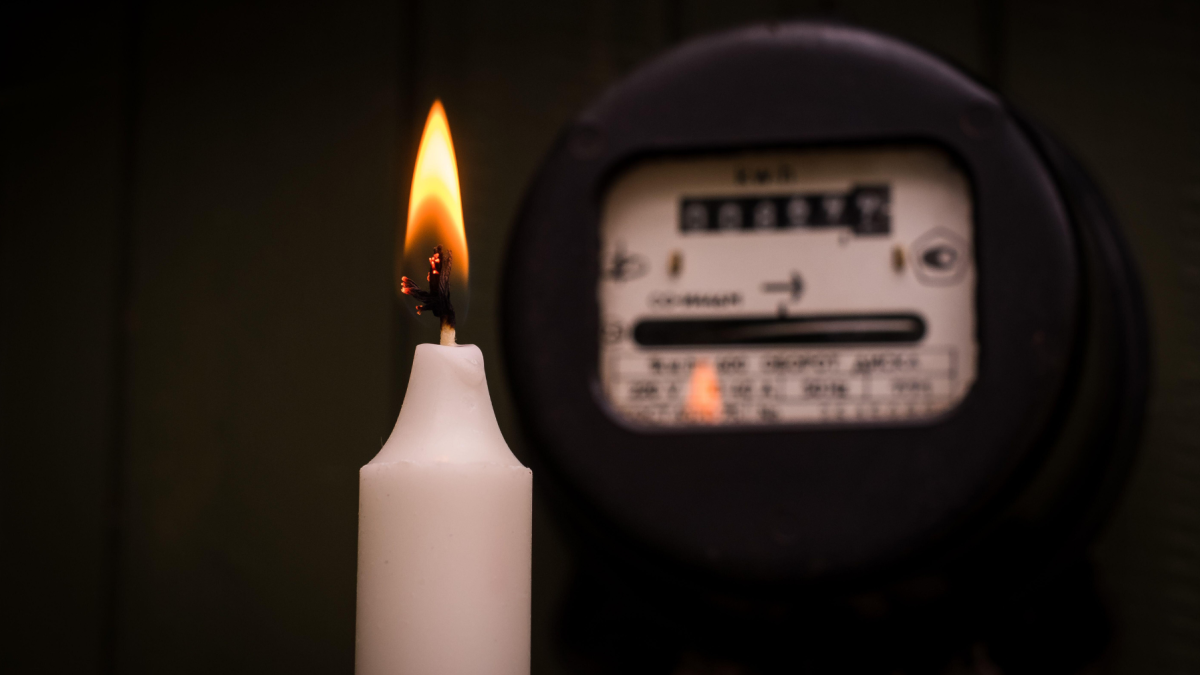 Los cortes de luz comenzaron con consumidores de alto voltaje y posteriormente se ampliaron a usuarios de medio voltaje.