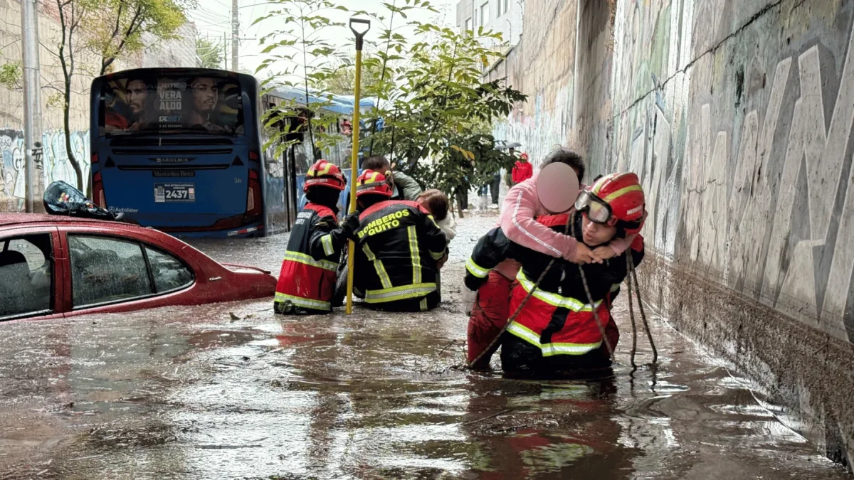 La emergencia se concentró principalmente en el norte de la capital, aunque también se reportaron incidentes en el sur y otros sectores del Distrito Metropolitano.