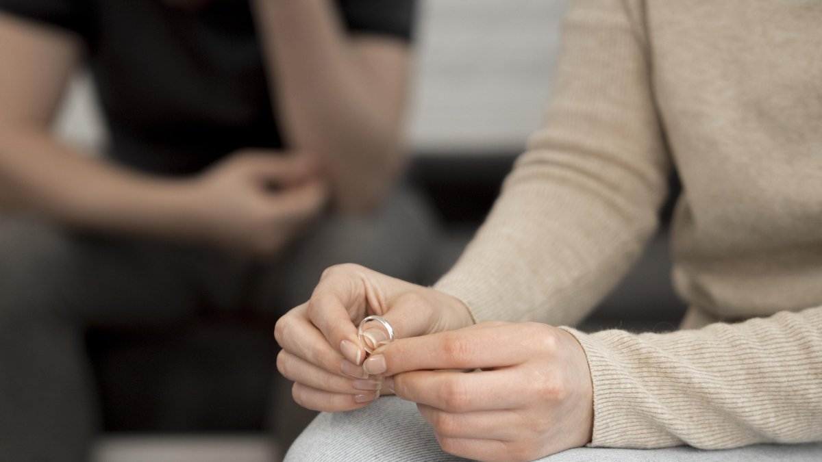 Los registros del Registro Civil muestran que Ecuador contabilizó 15.799 divorcios y 33.833 matrimonios entre enero y agosto de 2026.