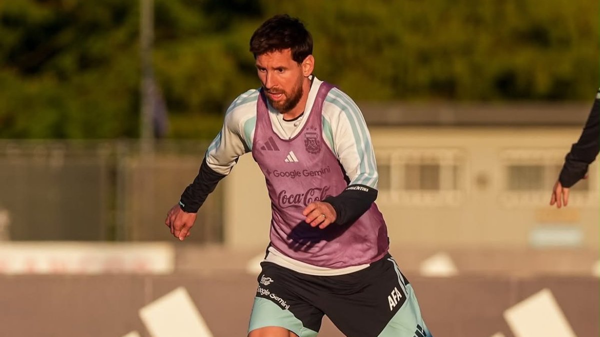 Lionel Messi en el último entrenamiento con la selección de Argentina, previo a su retiro el martes 6 de octubre.