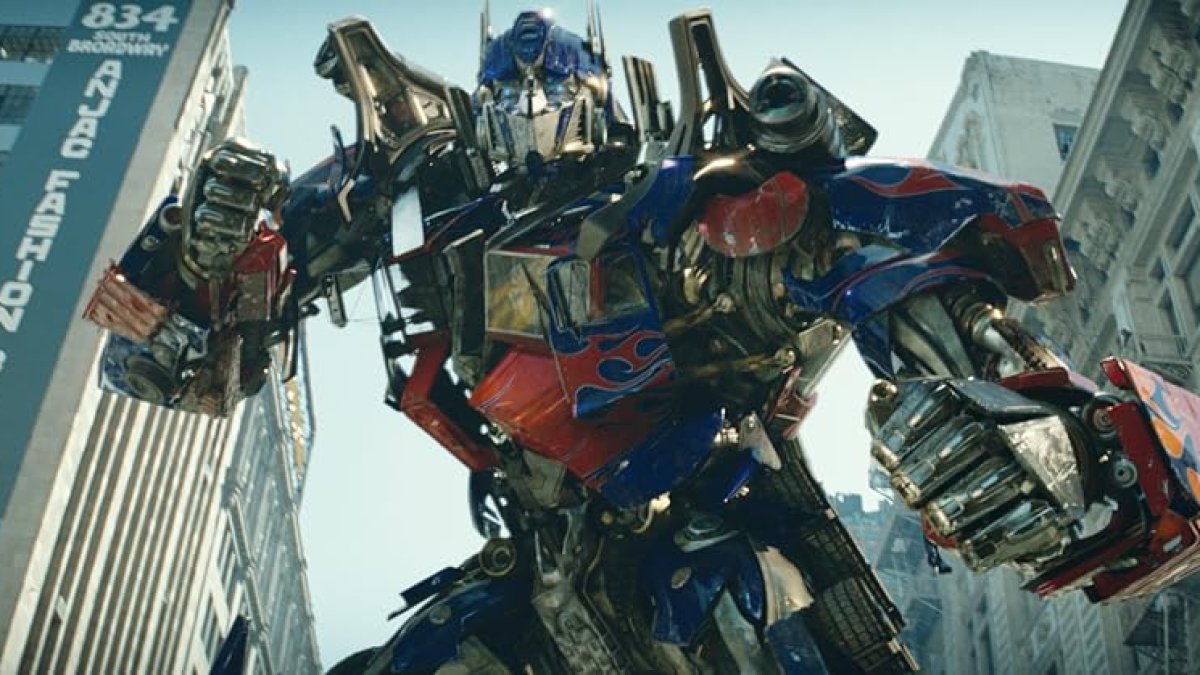 Desde el estreno de la primera película en el verano de 2007, Transformers se convirtió en una de las principales franquicias de Paramount.