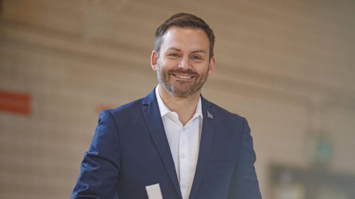 Fotografía difundida en la cuenta oficial en X @PaulPlamondon del líder del Partido Quebequés (PQ), Paul St-Pierre Plamondon.