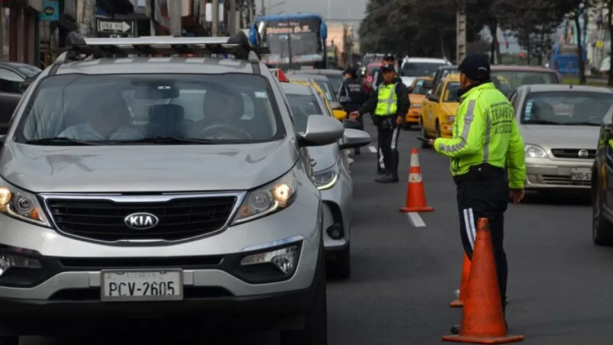 1.200 agentes de tránsito se desplegarán en distintos puntos de Quito por el feriado.