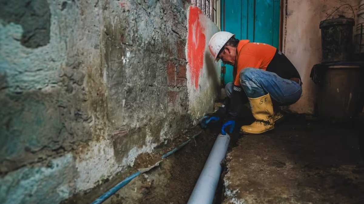 La obra de alcantarillado sanitario avanza en Sergio Toral y sectores cercanos del noroeste de Guayaquil.
