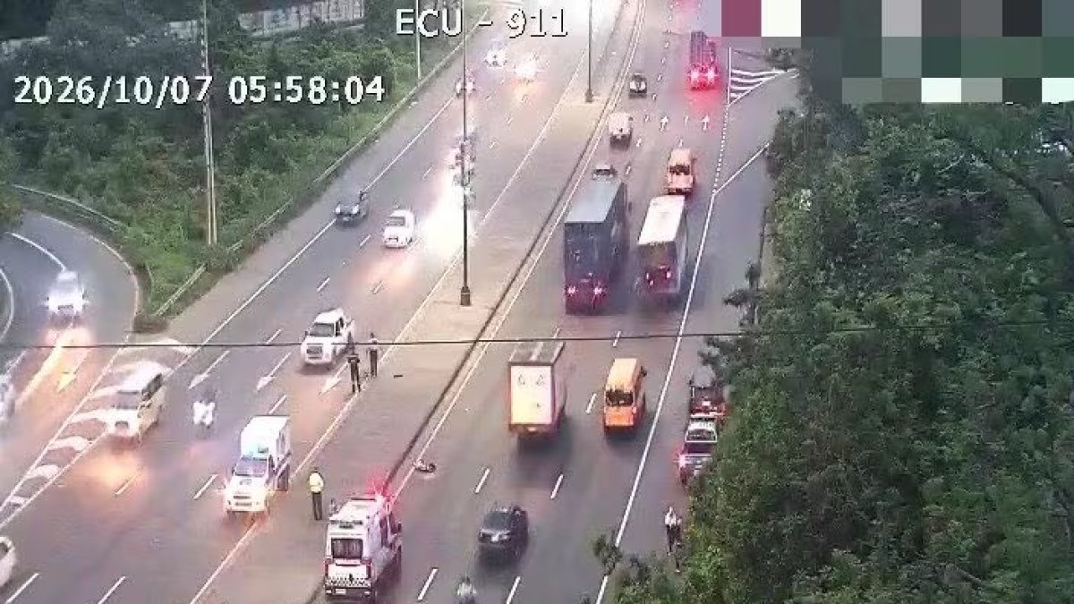 Personal de la CTE atendió el siniestro registrado en la vía Perimetral de Guayaquil.