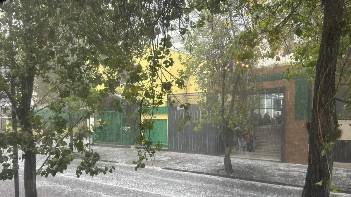 Este 7 de octubre se registra una fuerte lluvia en el norte de Quito.