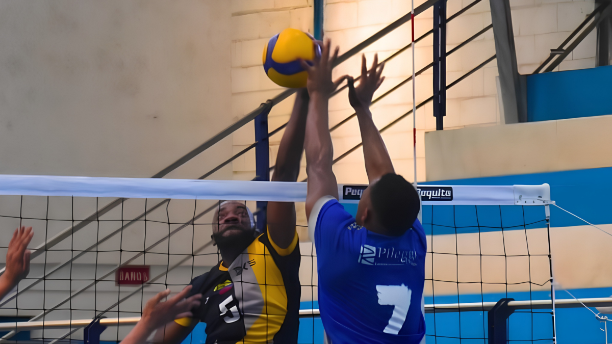 La Federación Ecuatoriana de Voleibol tiene participaciones internacionales en riesgo.