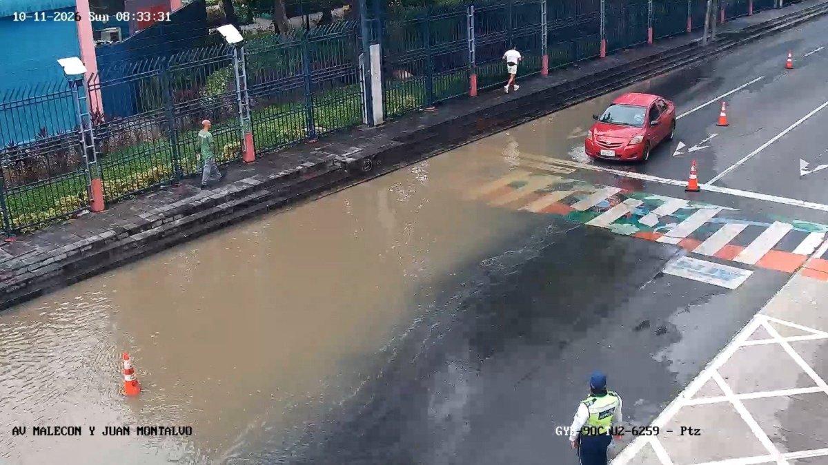 Segura EP reportó acumulación de agua por marea alta en dos sectores de Guayaquil.