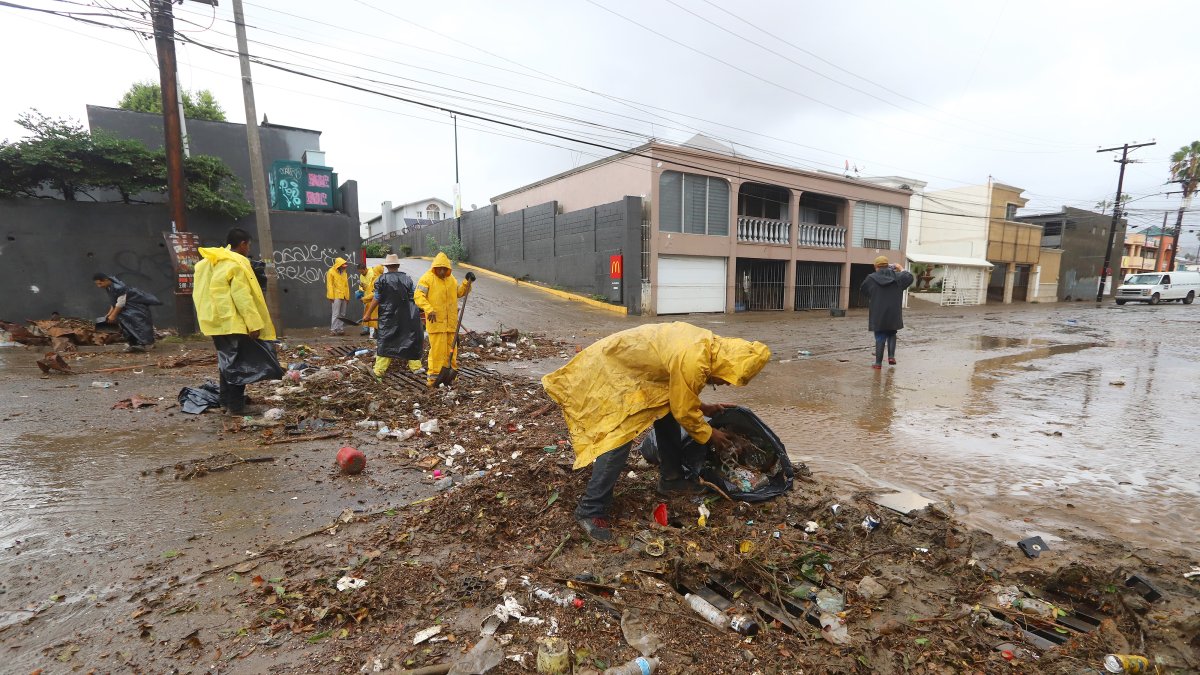 Rachel toca tierra en el mexicano Baja California con fuertes lluvias y avanza hacia EEUU.