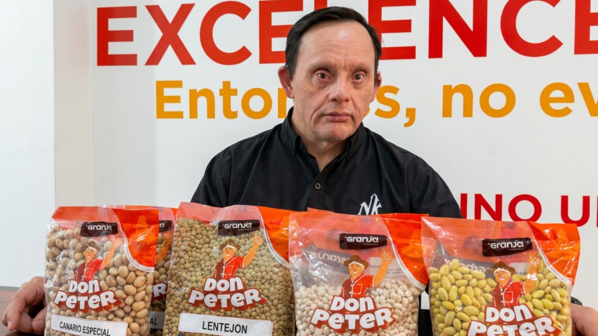 Don Peter, colaborador de Supermercados La Granja desde hace 18 años, inspira con una historia de trabajo, compañerismo y crecimiento que hoy da nombre a una nueva marca de granos.