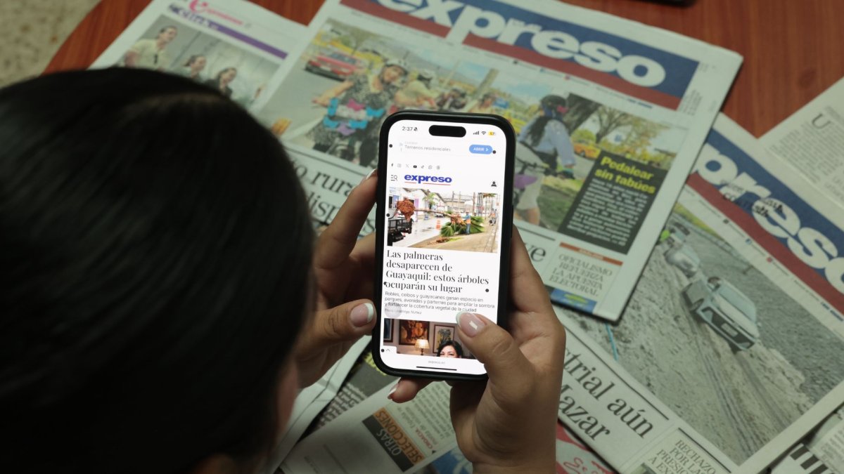 La edición digital lleva consigo la herencia de los 53 años de EXPRESO en papel y en cada pantalla seguirá siendo necesario investigar, contrastar, escuchar y explicar.