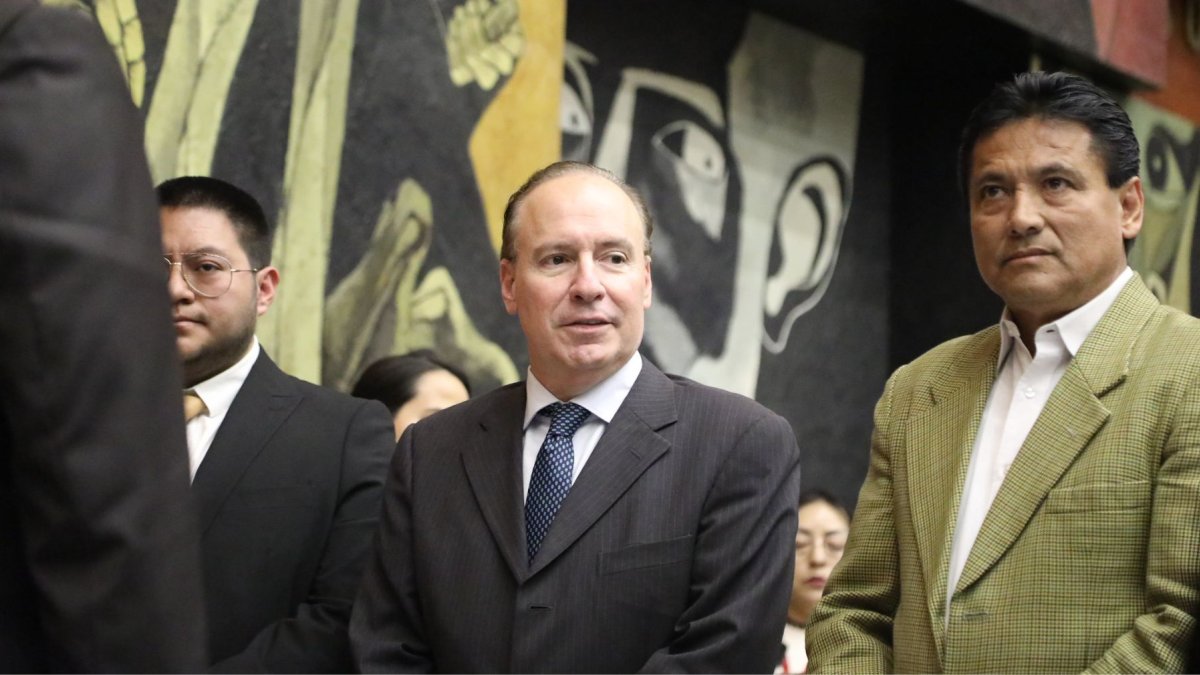 Andrés Mendoza Paladines fue uno de los tres consejeros suplentes del CPCCS posesioandos el 7 de julio de 2026 por la Asamblea Nacional.