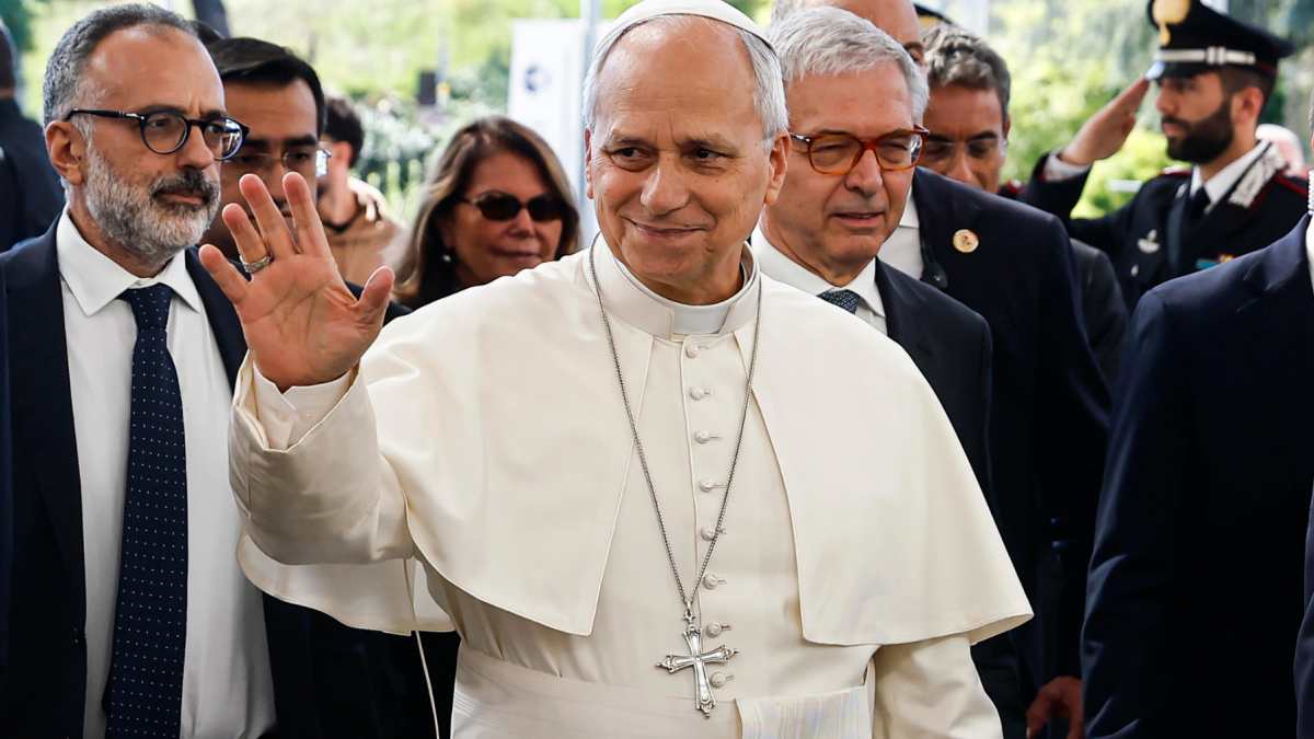 El papa León XIV fue ingresado en el hospital Gemelli de Roma.