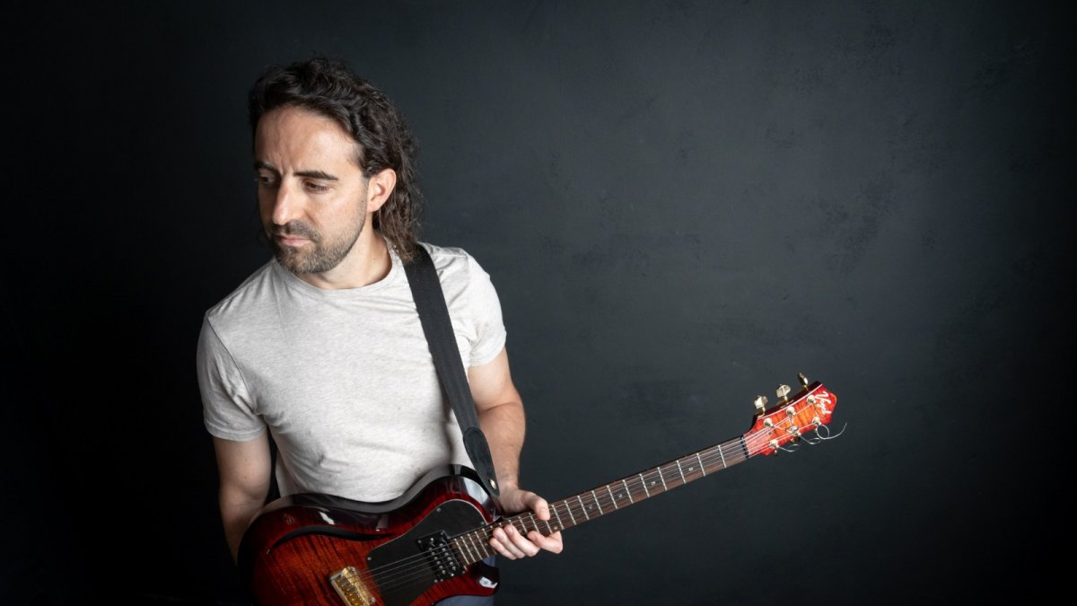 El guitarrista ecuatoriano Ramiro Olaciregui lidera New York – Berlin Connection, proyecto de jazz contemporáneo que se presentará el 22 de octubre.