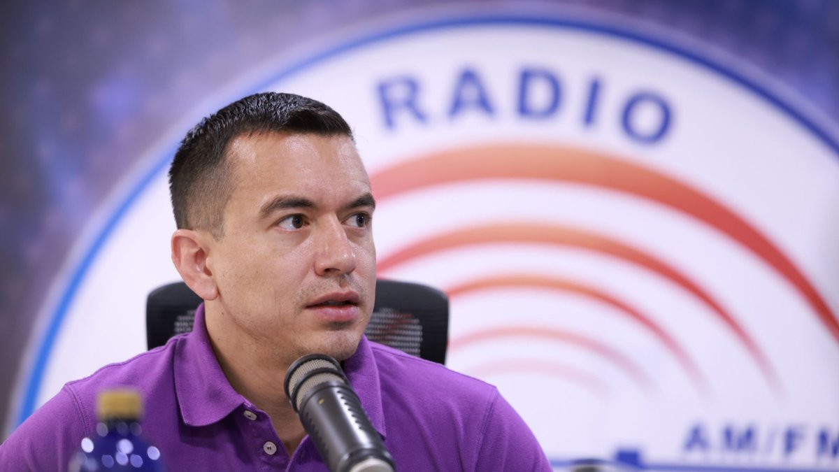 El presidente Daniel Noboa en entrevista radial este 14 de octubre.