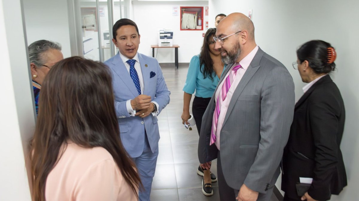 Henry Gaibor (i) fue director de la Judicatura en Pichincha durante la administración d Mario Godoy (d).