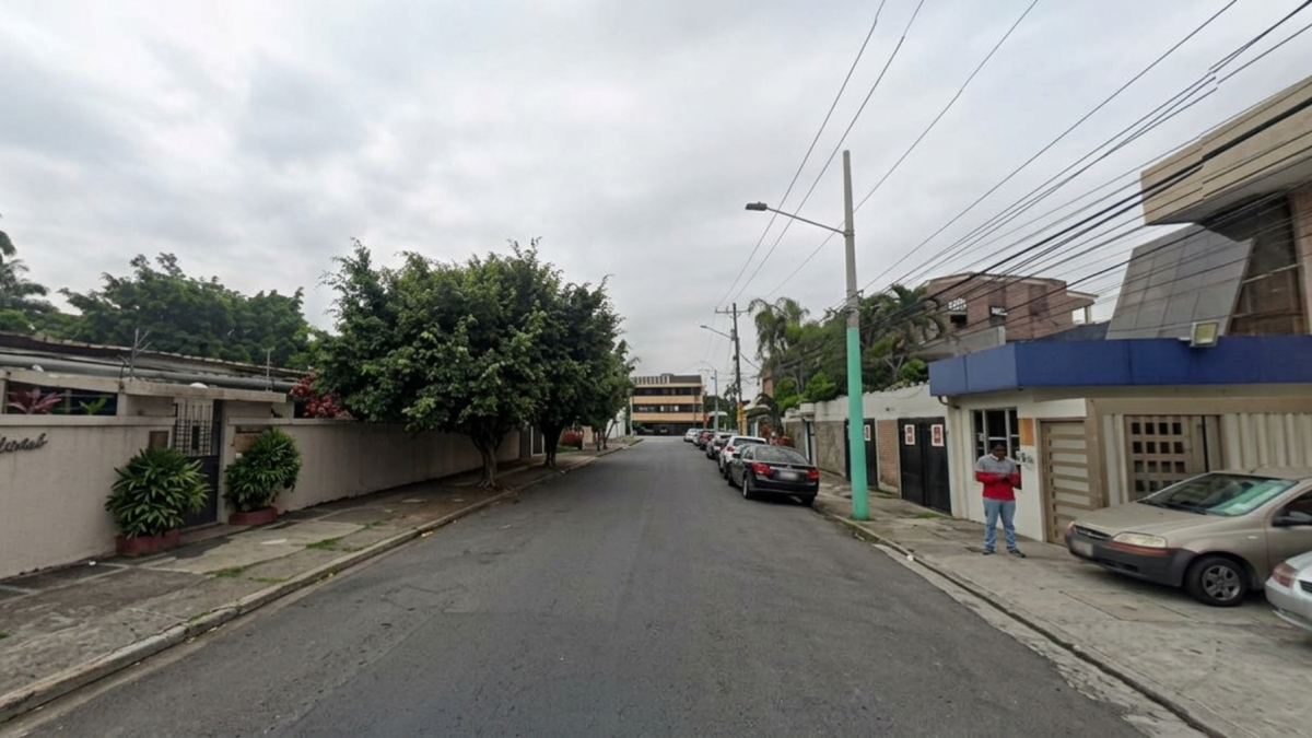 En este sector de Urdesa se denunció la tala de dos árboles.