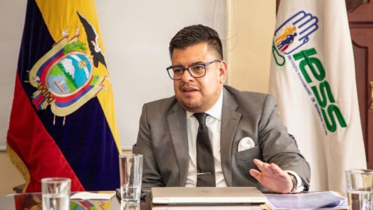 Jorge Villarroel se venía desempeñando como director subrogante del IESS.