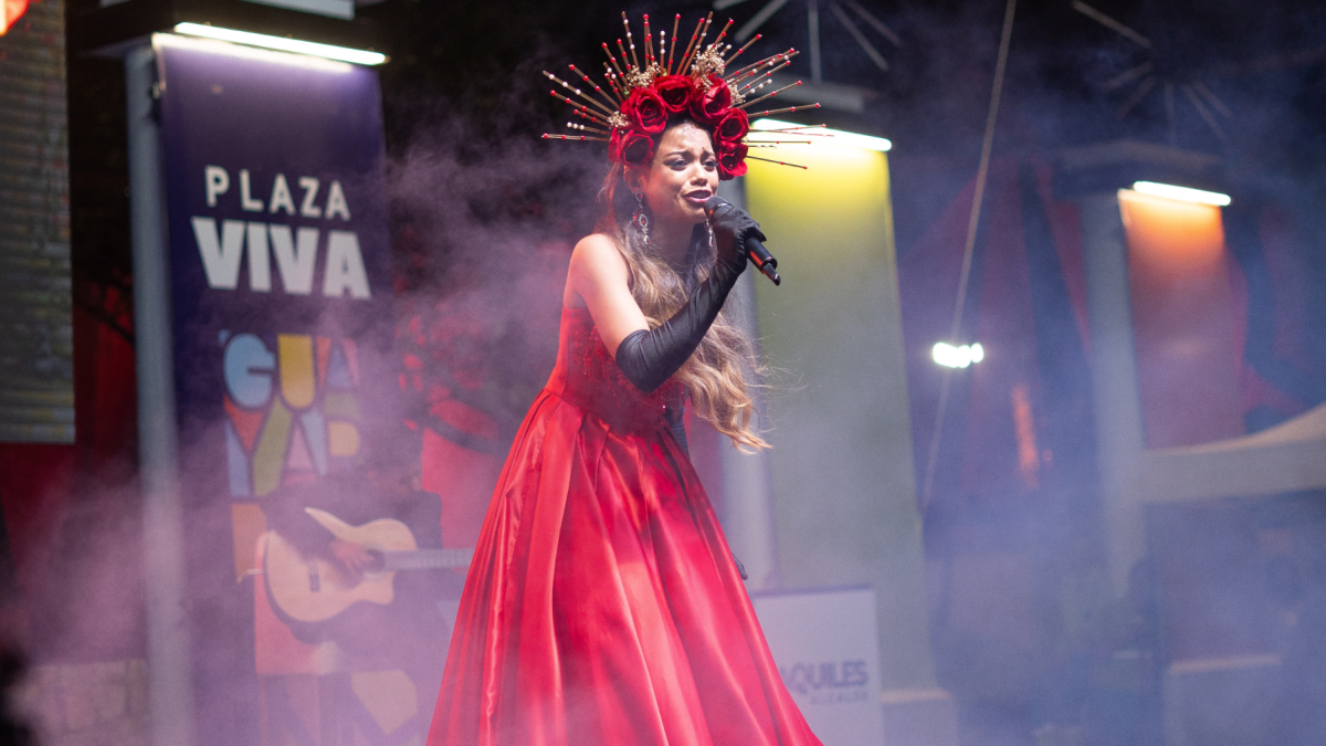 Emily López ganó la Noche de Talentos de Reina de Guayaquil 2026 con una interpretación de ‘La Llorona’, dedicada a su abuelo fallecido.