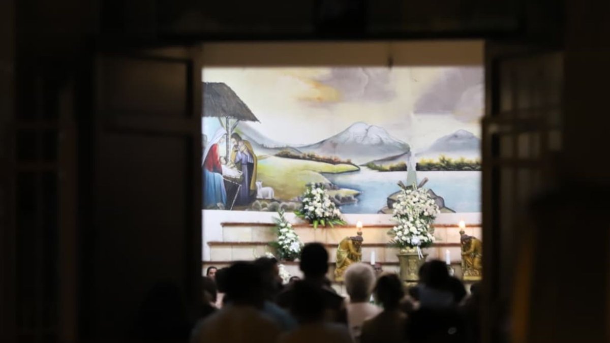 El cuerpo del sacerdote Patricio Sánchez fue trasladado este lunes 19 de octubre desde Guayaquil hacia Cuenca