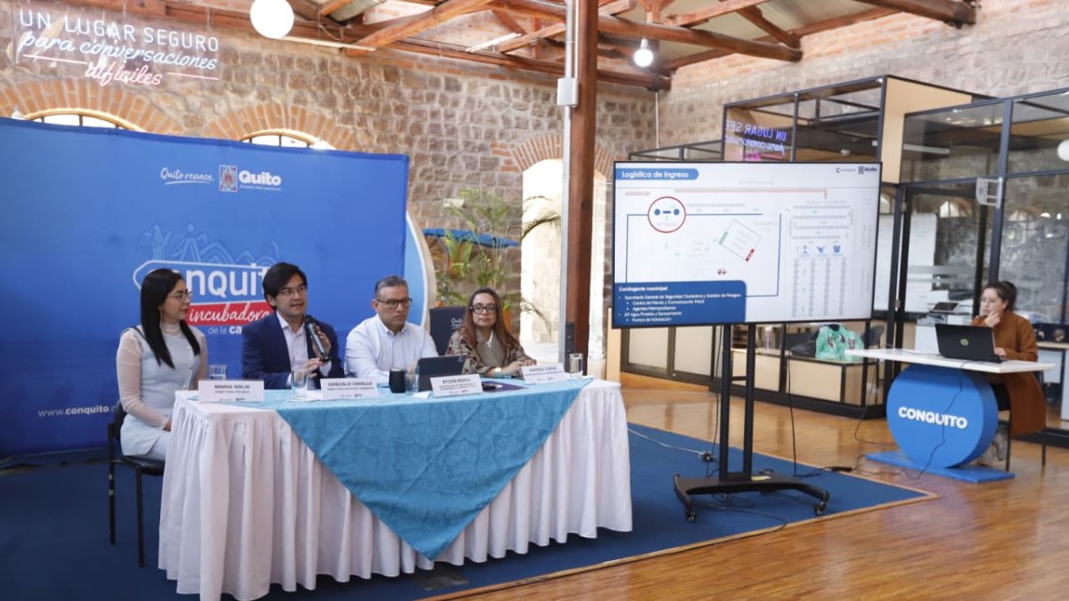 Autoridades municipales presentaron los detalles de la Feria de Empleo ConQuito, que ofrecerá 3.649 vacantes y reunirá a 103 empresas en Quito.