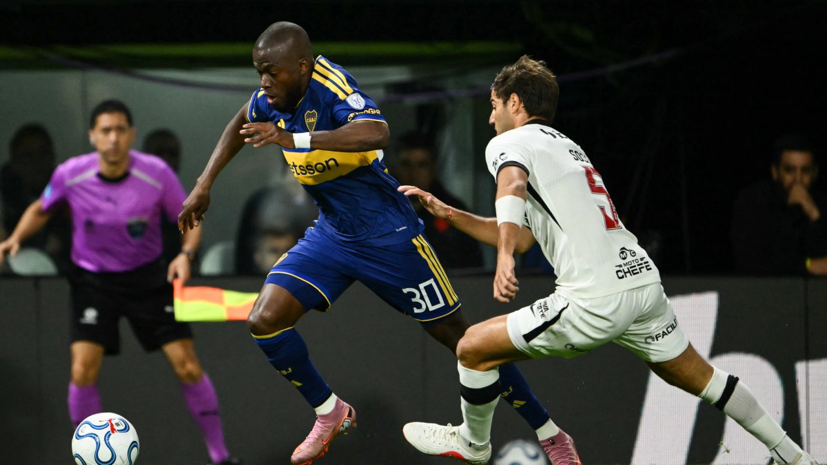 Enner Valencia espera sumar minutos en Brasil ante Vasco da Gama.