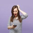 La cercanía de un fin de año puede estresarlo más de la cuenta. Apóyese en su teléfono.