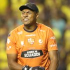 El arquero Máximo Banguera tiene contrato con Barcelona hasta 2021.