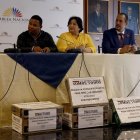 Acto. Colectivos ciudadanos, en julio de 2019, presentó 60.000 firmas para eliminar las pensiones de exmandatarios.