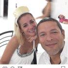 La presentadora con Efrén Avilés