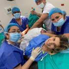 Está feliz con la llegada de su primera niña