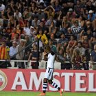 El atacante de Barcelona, Fidel Martínez, marcó el primer gol de la serie ante Progreso.