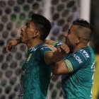 Ángel Mena, atacante del León, celebra el primer tanto ante el Pachuca.