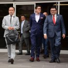 Los abogados Jairo Lalaeo, Alejandro Rodas, Hugo Vásquez y Freddy Viejó impulsan la denuncia en contra del presidente del CPCCS.