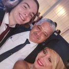 Alejandro, Mr. Wilson y la rubia presentadora.