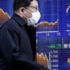 Las bolsas internacionales se han derrumbado tras la caída de los precios del crudo.