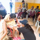 La mayoría de los internos presenta fiebre alta constante, que en ocasiones llega a los 40 grados. Algunos han comenzado a presentar tos.